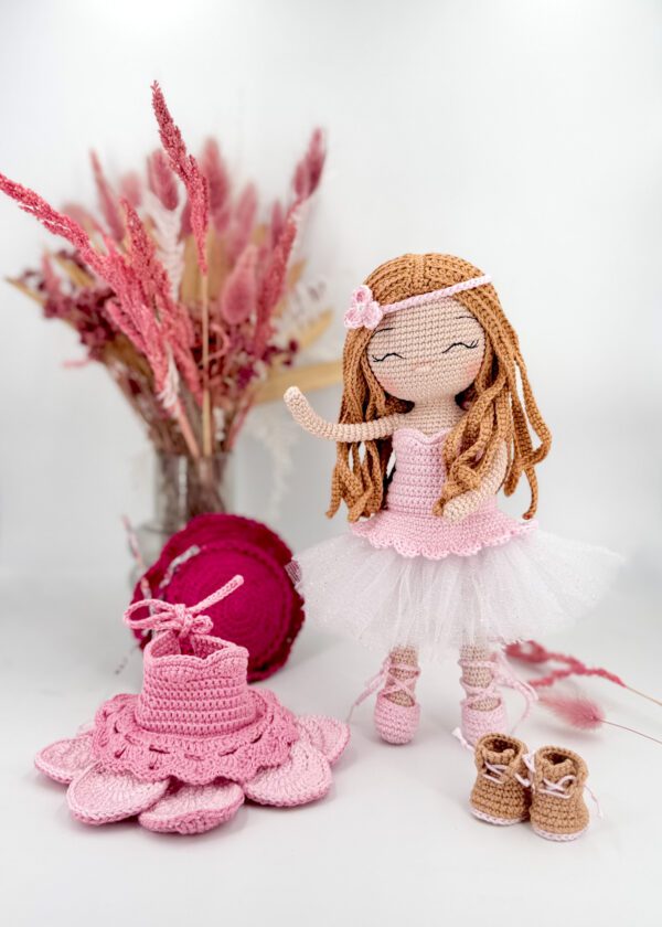 MAGNOLIA - collection les "Valérias" (avec kit de fournitures - EDITION LIMITEE - ATTENTION COULEUR CHEVEUX MODIFIE !) – Image 7