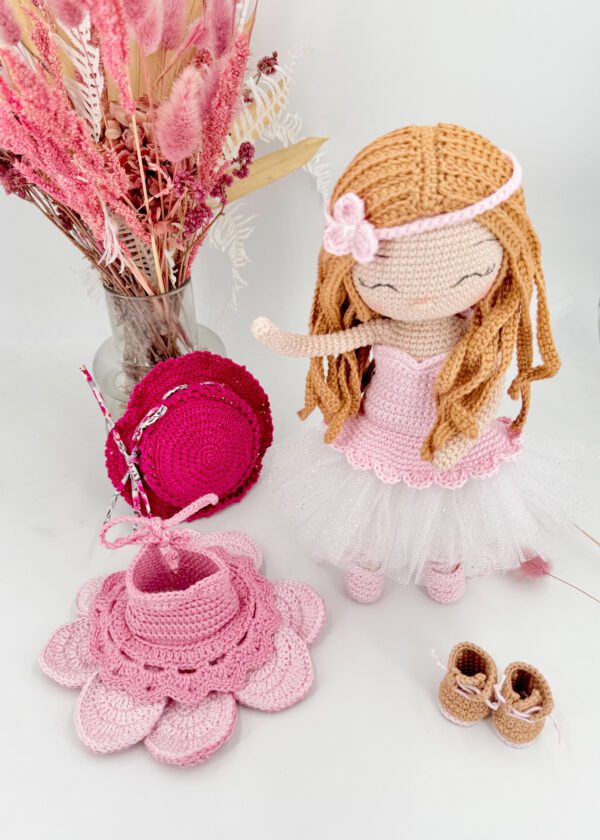 MAGNOLIA - collection les "Valérias" (avec kit de fournitures - EDITION LIMITEE - ATTENTION COULEUR CHEVEUX MODIFIE !) – Image 6
